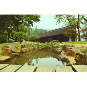 权威版本解读！【+瓜饭楼重校评批《红楼梦》1—3册套装】是一部全面解读《红楼梦》精义要旨！着力发掘《红楼梦》微言大义的文化巨著！