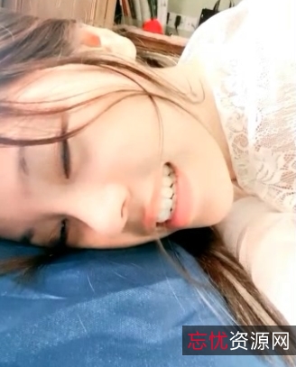 极品女主播龙点点：美貌与智慧的完美结合