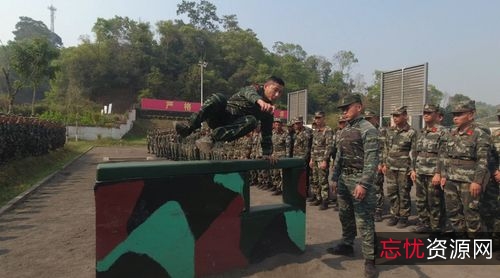 男士体能提升：10节课助你提升战斗力，让你更有信心迎接挑战！