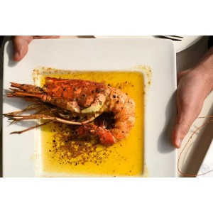 精彩绝伦：瑞典知名导演劳米·拉佩斯执导的犯罪惊悚电影《黑蟹行动BlackCrab(2022)》