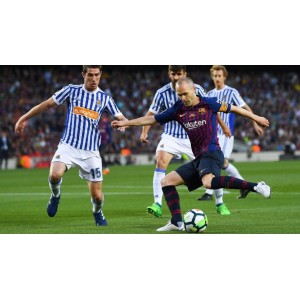 《豆瓣7.5：意外的英雄伊涅斯塔——足球天才的职业生涯》（2020）