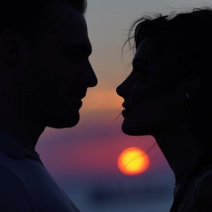 《轻叩心扉SenCalKapimi：感动全球的爱情故事》