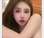 精选女神Rose鲤鲤的迷人颜值与性感气质，让你身临其境！