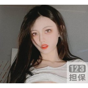 网红女主播LUCKYYCXYHLXY的美丽力量精致五官、苗条身材、大胆服装，推高颜值的小妖LUCKYYCXYHLXY带给你一种活力，给你美丽的力量！