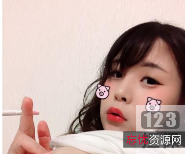 精选已婚美女：网红{{网红名字}}的美艳秀，高挑身材、宛如仙子的容颜，让你无法抗拒！