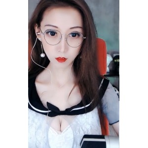 酥念儿精彩表演合集美腿网红斗鱼主播搜索热点，性感容颜勇敢挑战梦想