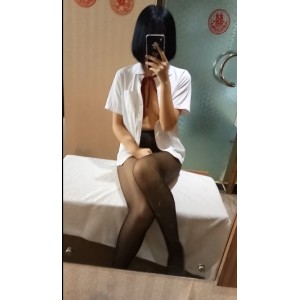 《最美嫩妹福利姬合集：{{杜撰一个姓名}}的性感穿搭、热舞、游泳等福利视频资源》