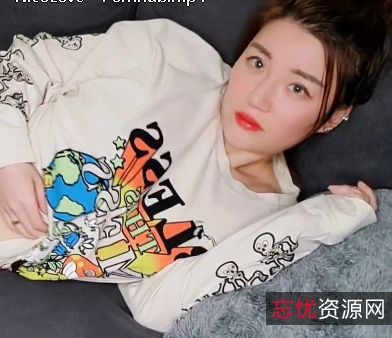 P站御姐nicolove，穿着清纯又性感，韵味十足，视频质量大小完美，体验他的魅力与精彩！