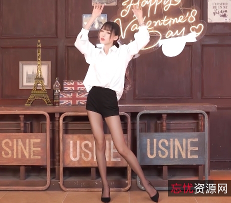 《一分一秒：萝太的火辣性感舞蹈》