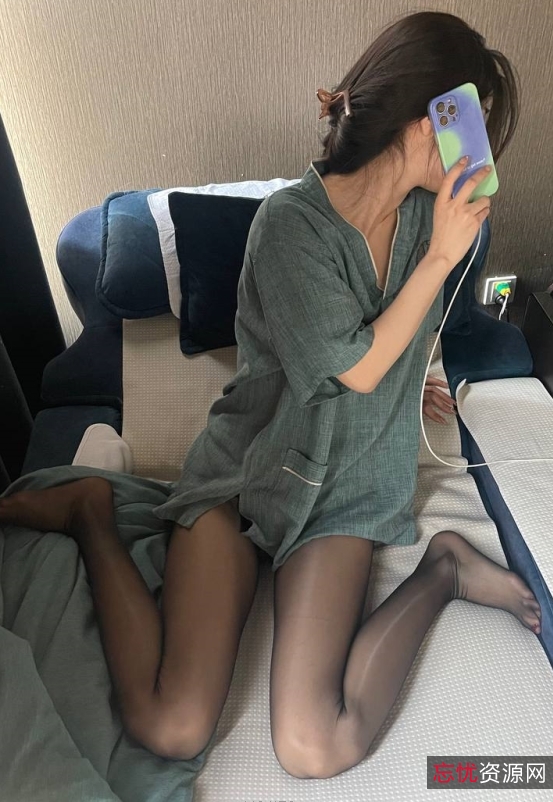 空中小姐的真实反差：美貌与智慧并重的空乘女神！