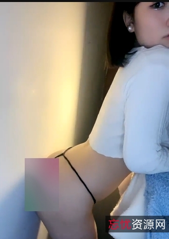 《新人沉沦！》：网红陈陈呢的性感魅力，让你难以抗拒！2V,2.65GB，百度盘，肉感大罩杯、胖臀肥bao鱼，精彩表演等你欣赏！