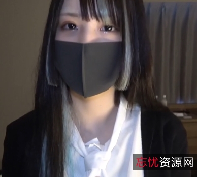 可可西里网红私房照：黑白膝袜+大罩杯美腿，视频资源1V1006.08MB百度云百度盘