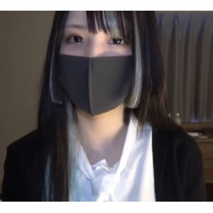 可可西里网红私房照：黑白膝袜+大罩杯美腿，视频资源1V1006.08MB百度云百度盘