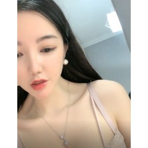 超火浮力主播小纯纯：白皙粉嫩身材，性感妖姬现代狐狸精，绅士私人定制直播内容合集