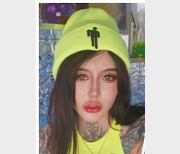 白富美SexyChloe：玩开的洋墨水、W、口J、虐G、塞异物、多人游，2.12G资源抢先看！