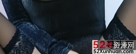 御姐网红闫研：简单性感的自拍视频，1G收获美的满满情怀