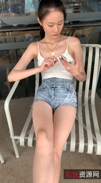 4K高清浅笑明眸：近距离街拍原版421P1V3.9G百度云永久链接