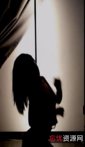 斗鱼小幼熙定制千元时尚潮流服装