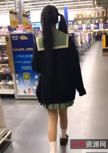 Lolita跳舞视频合集：浆果儿与小粉猪