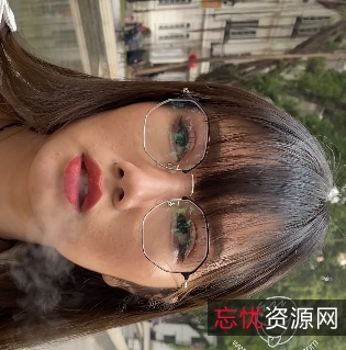 2V美女穿紧身皮裤高跟长腿胖臀视频10.8G