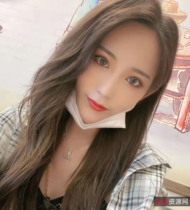 周慕汐2V394M充电宝