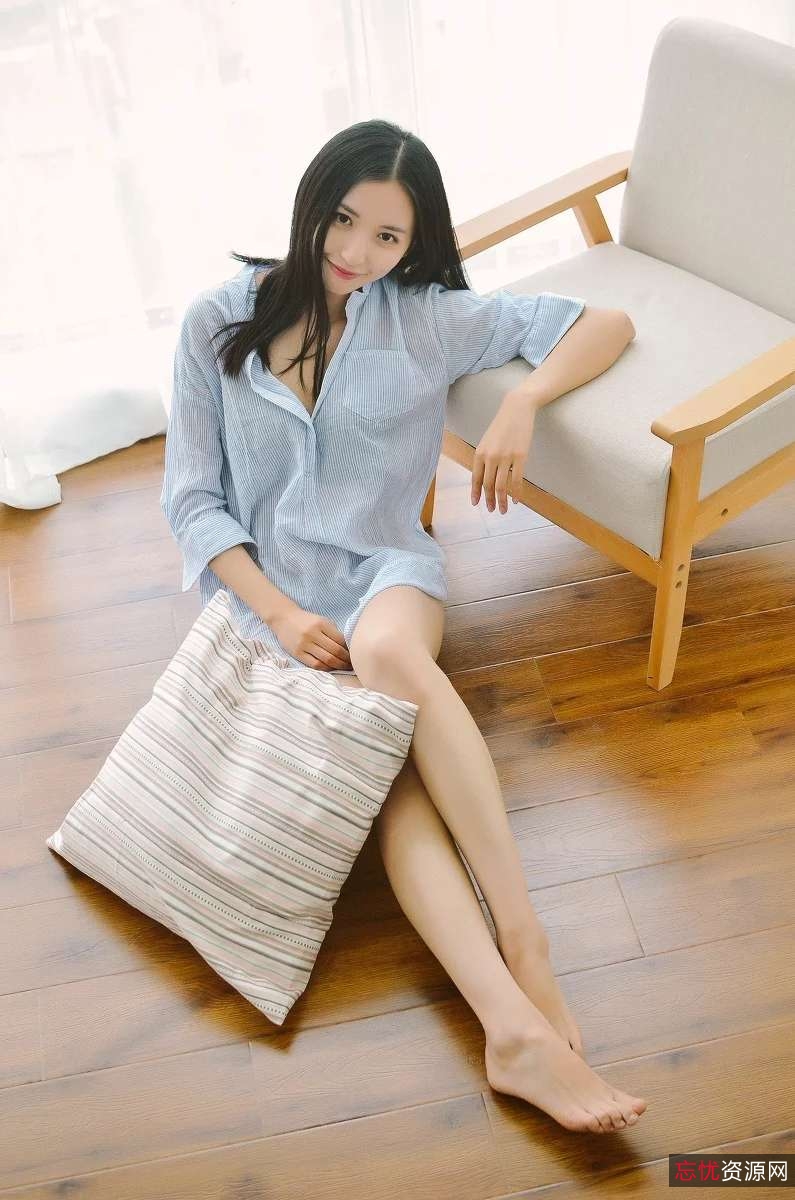 虎牙美女主播热舞Cosplay、护士服装、和服国服旗袍，一见即知！