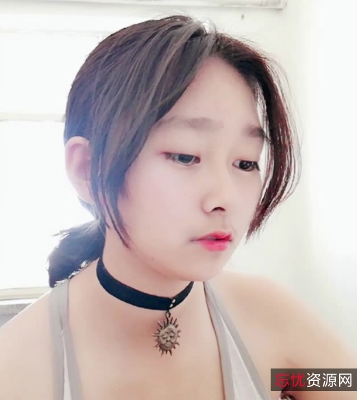 关晓彤美少女妆容、身材、才艺、福利等资源图片、视频、直播等