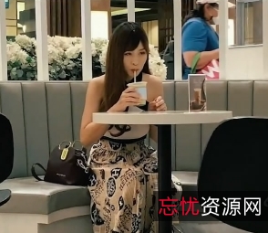 泰国酒店精选：探花阿坤路边咖啡搭讪美女玩弄