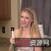 收藏级欧美女孩luo+ti户外写真[8v+1.45g][百度盘]