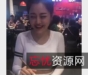 1.《饭馆餐桌上的趣味行为合集：收藏价值不可忽视的视频作品》2.《盘点饭馆餐桌上的趣味行为合集：91、四房、43V、272M等资源一网打尽》3.《趣味行为合集：饭馆餐桌上的视频作品，让你笑出声的推特热门话题》4.《饭馆餐桌上的趣味行为合集：收藏必备的91、四房、43V、272M等资源推荐》5.《盘点饭馆餐桌上的趣味行为合集：收藏价值不容忽视的视频作品推荐》