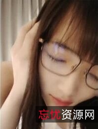 深夜搭讪羞涩小哥的杭州萧山区大学眼镜娘