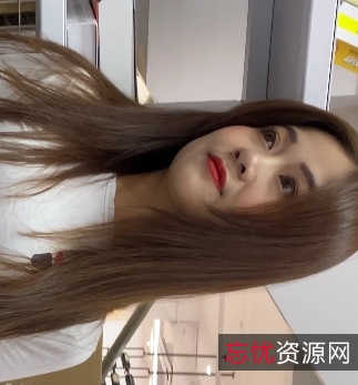 高跟皮裤长腿翘臀美女视频