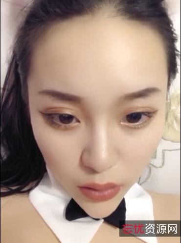 限时特惠气质女神戴着兔耳朵的精彩表演视频1V538m百度云