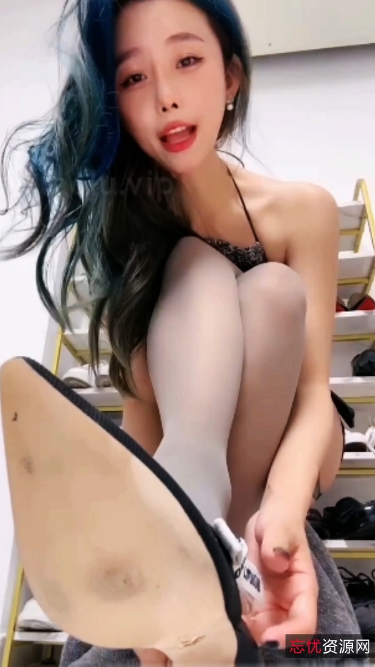 丝袜高跟挑战：指令下的给力体验