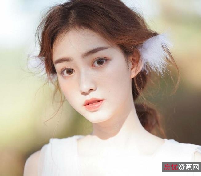 纯洁白嫩女神七七樱子土豆收费直播4.2G视频合集