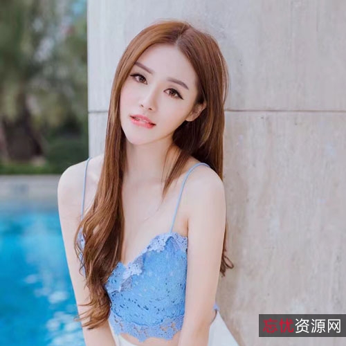 李夏娜直播资源合集：成熟型美少女的尺度之选，4集1.2G满足你的欲望
