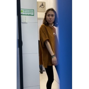 神秘摄影师：小蓝门厕拍视频64.7g经典收藏