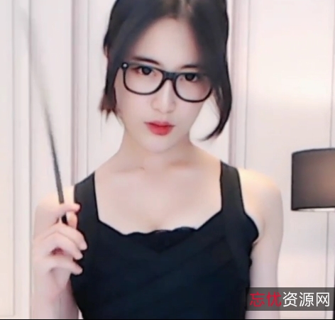 斗鱼黑SE淼淼喵酱热舞私人订服装装演艺体验