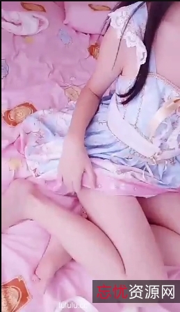 网红妹子茴茴木多人游百度云超值体验