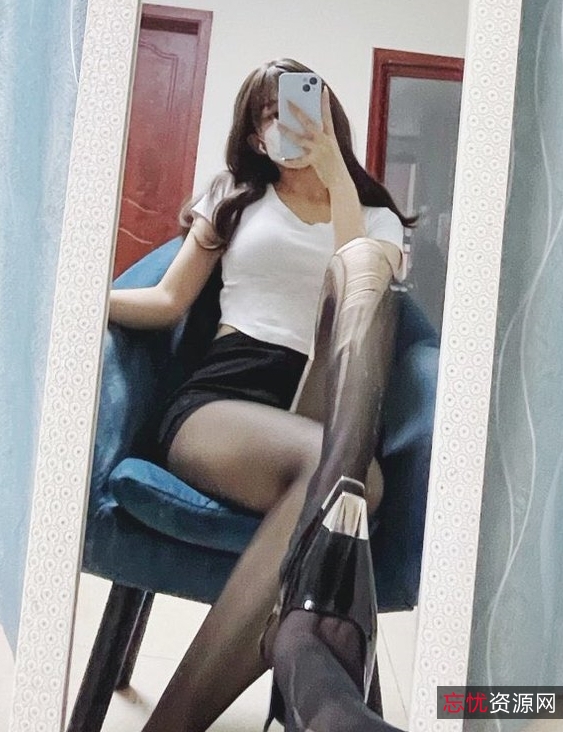 桃子福利姬自行打包视频合集，总大小3.62G，49部视频36个文件，百度盘分享