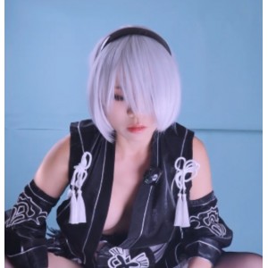 草莓羽衣COSER合集：精彩视频尽收眼底