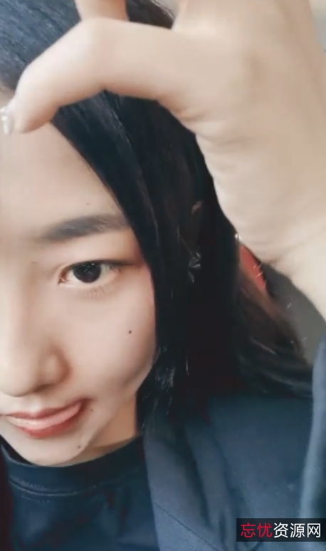 奇怪玩具收藏家：新增8款6.5克玩就娆商场探店乐趣无穷