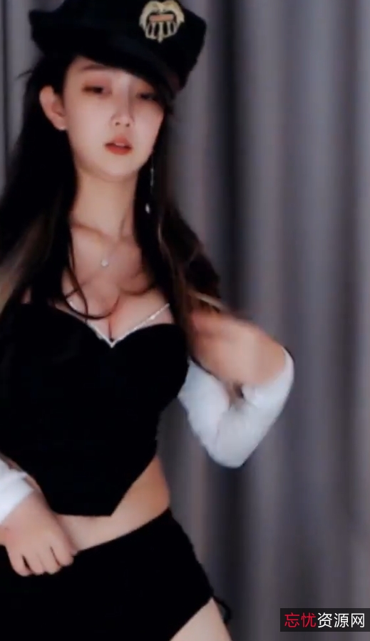 辰辰芊斗鱼直播3.25G大片！65V视频，3小时07分全程录制剪辑，馒头晃波引人入胜