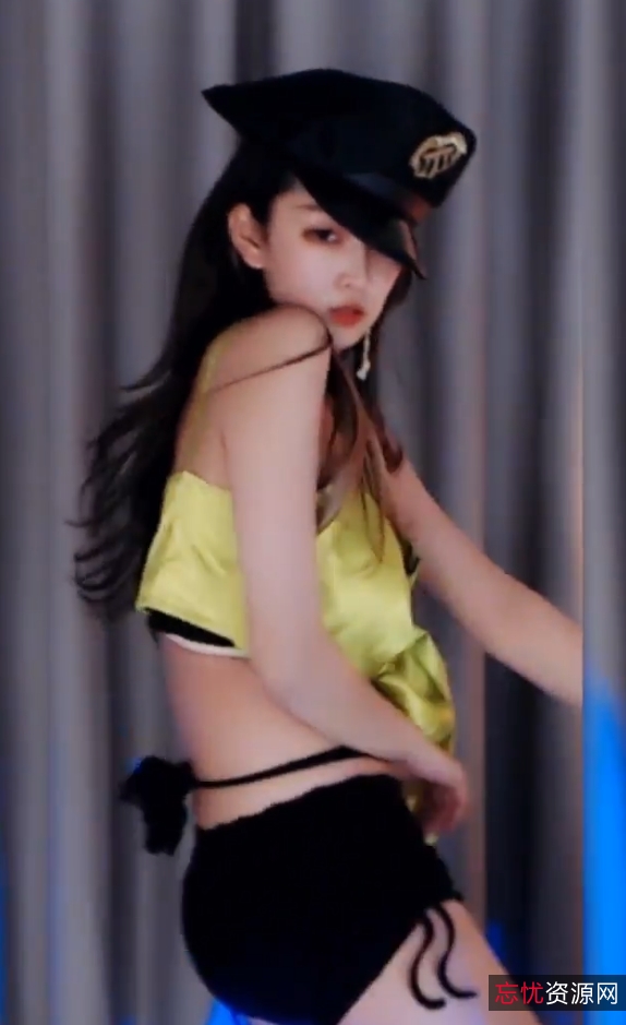 辰辰芊斗鱼直播3.25G大片！65V视频，3小时07分全程录制剪辑，馒头晃波引人入胜