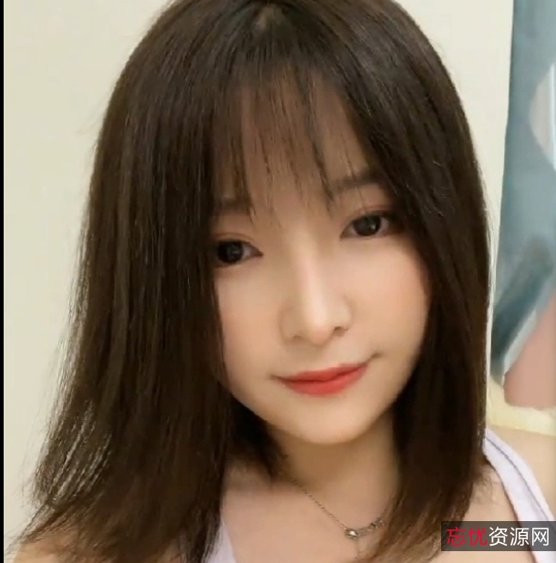 抖音瑜伽美女妤子一对一教学,视频尺度大,馒头脸惹人爱