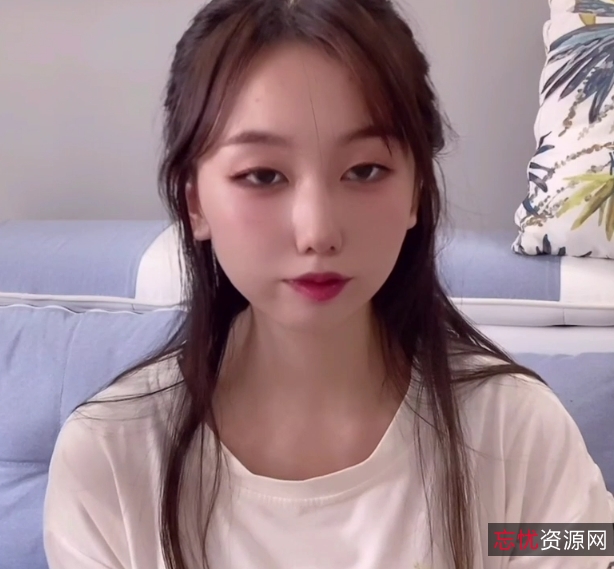 小桃入驻糖心1v900M度盘，精彩视频等你来看