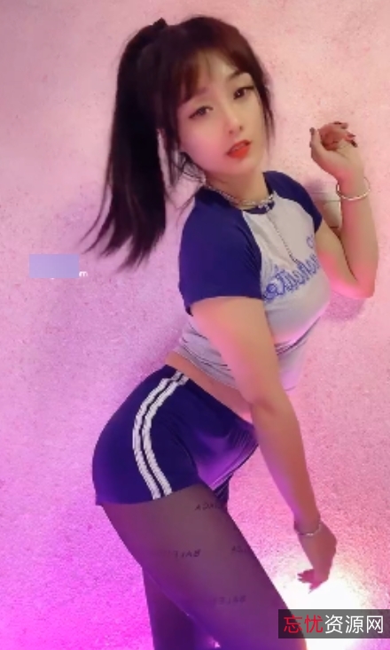 小情儿一字马表演，12V+168MB，百度盘福利视频