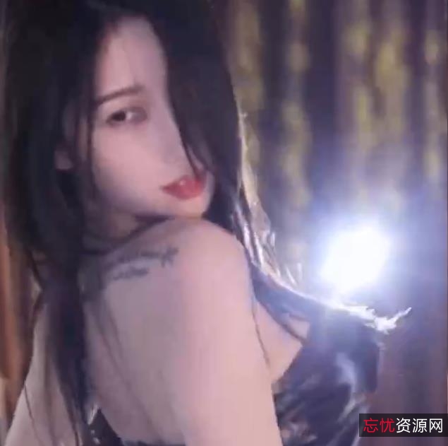 虎牙高颜值主播联手直播！28V-4G资源震撼呈现