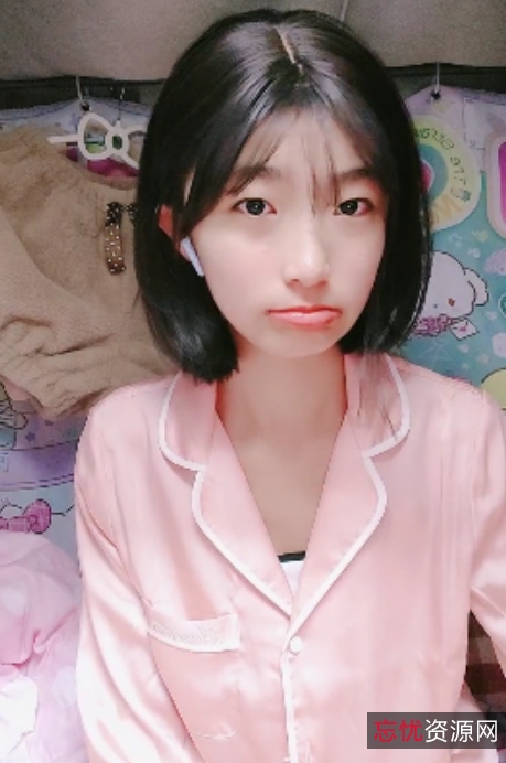 19岁学妹呜崽酱：百度ED2K收藏448个，92v49.9g视频魅力