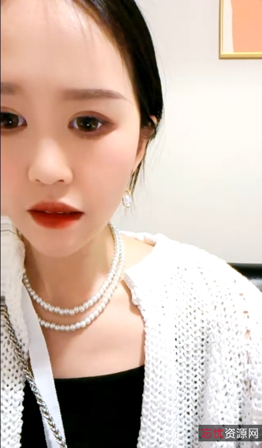 乌苏儿：户外女神的飒爽英姿，188个视频总大小16.4G